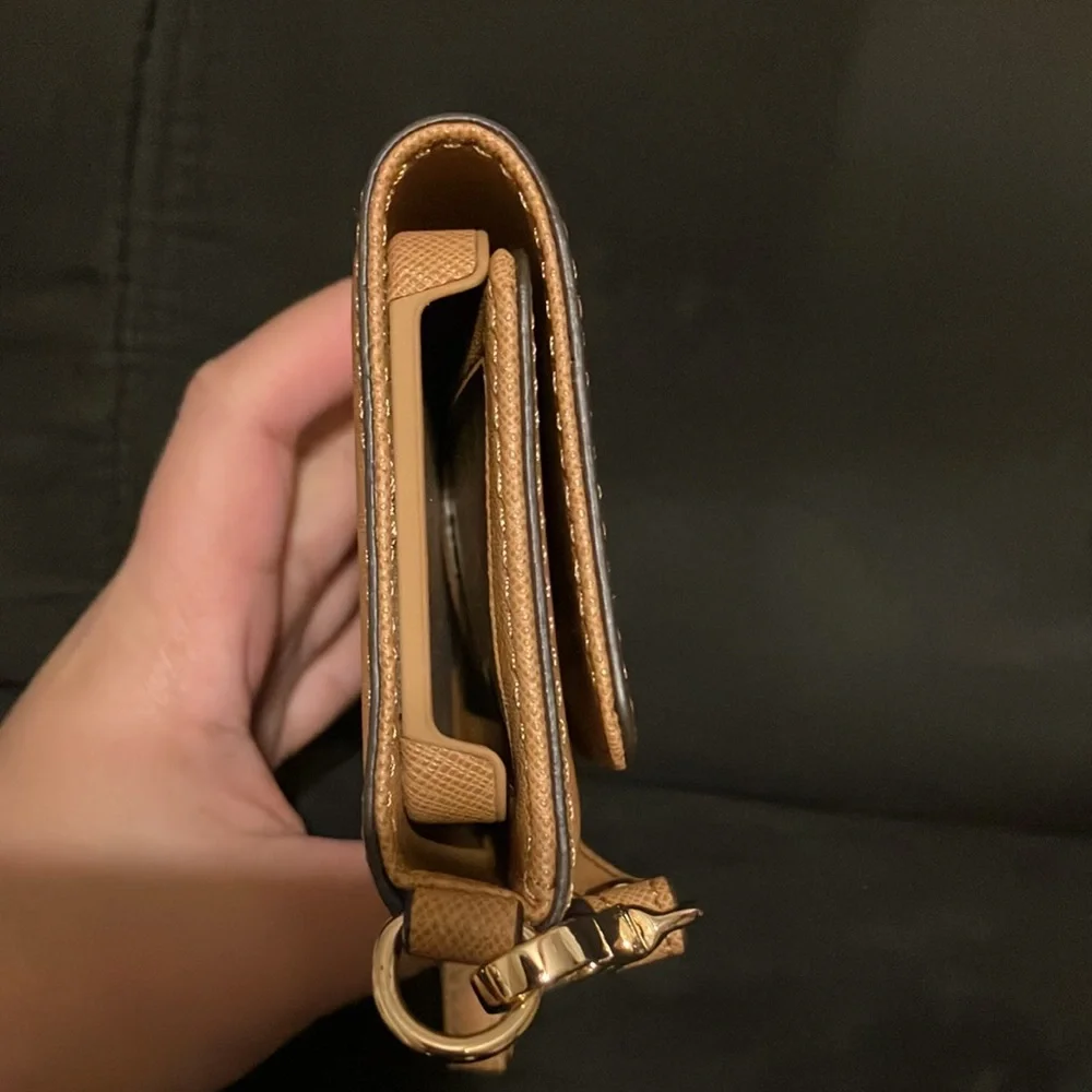 Michael Kors wristlet/phone case - Picture 4 of 17